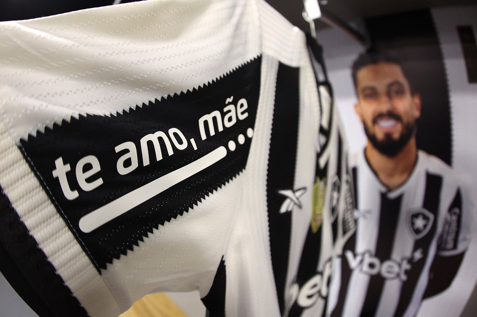 Escalação do Botafogo: Artur é a novidade no time contra o Internacional