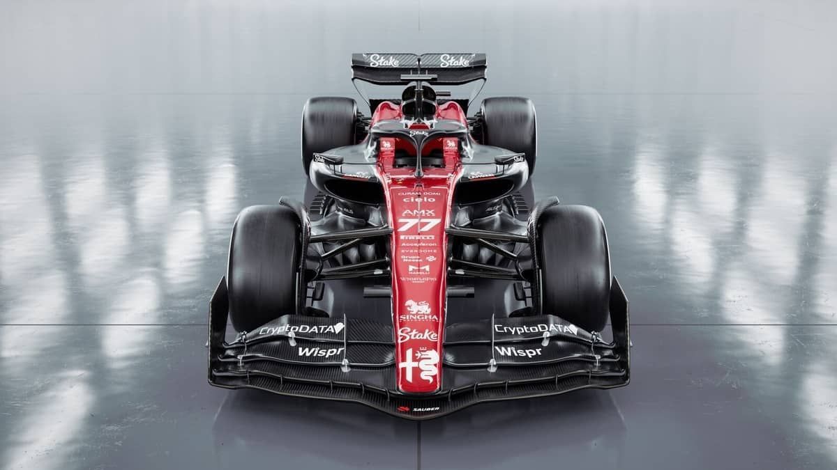 Alfa Romeo exibe tom rubro-negro em primeiro carro inédito da temporada de F1