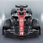 Alfa Romeo exibe tom rubro-negro em primeiro carro inédito da temporada de F1