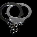 Morador de rua com 17 passagens é preso por matar homem a pedradas na Grande BH