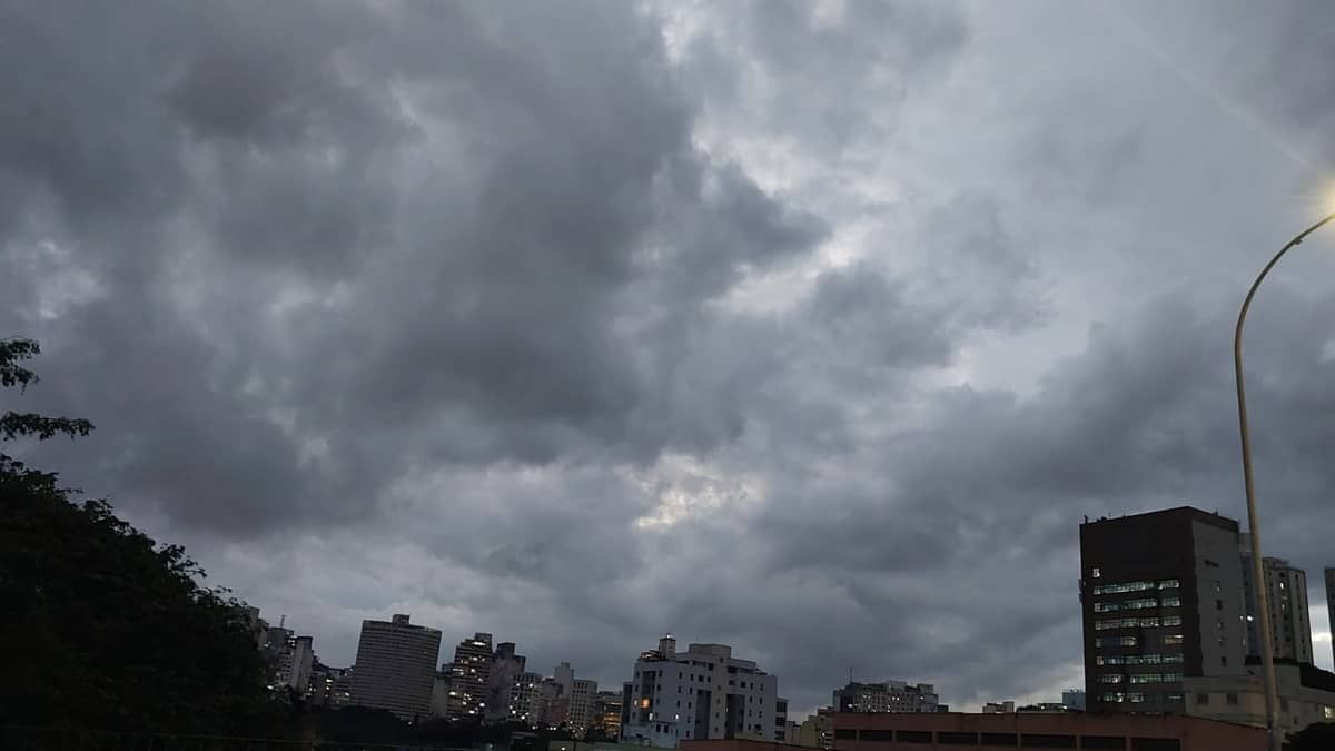 Chuva de até 80 mm pode atingir regiões de Minas Gerais nas próximas semanas, alerta Inmet   