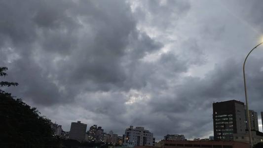 Algumas regiões de Minas podem registrar chuva forte nas próximas semanas