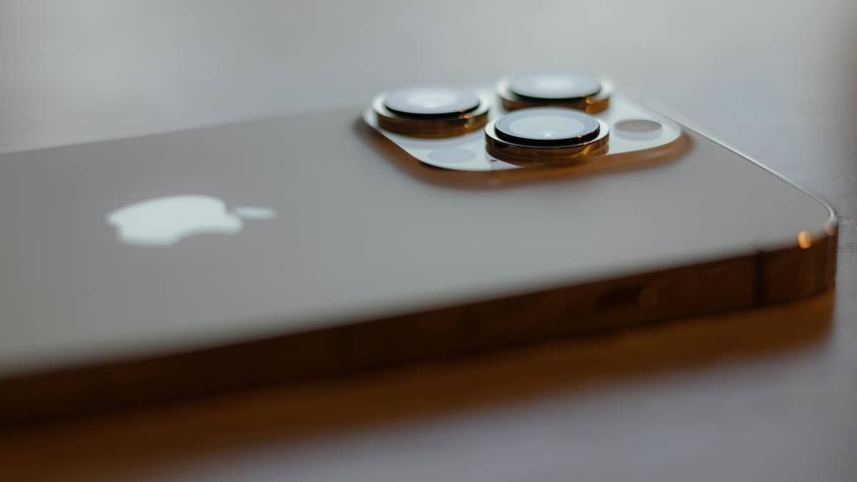 Vai comprar um iPhone? Veja como saber se ele é legítimo