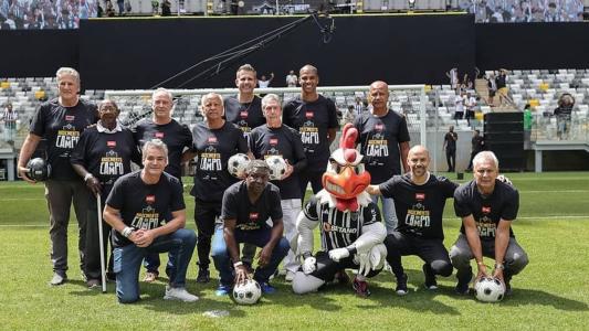 Alguns ídolos do passado estiverem presentes no primeiro evento da Arena MRV, em abril