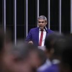 Deputado do PT, Lindbergh Farias protocola emendas para alterar meta fiscal para déficit de até 1%