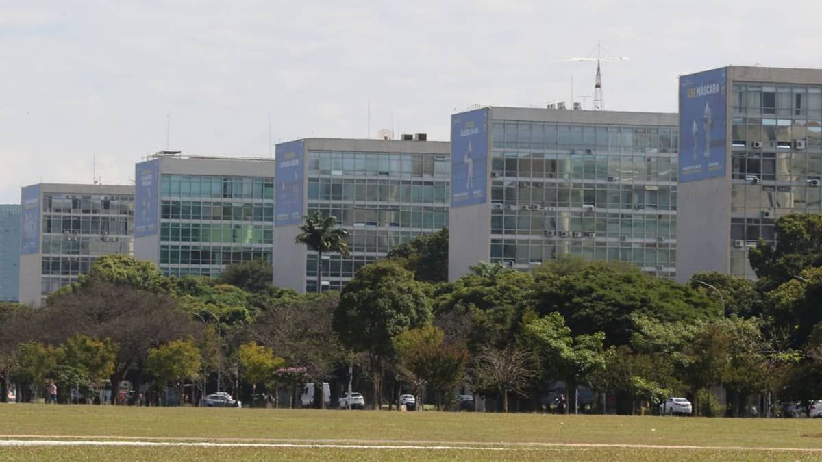 Aliados de Lira pedem ministérios do União Brasil para acomodar PP e Republicanos