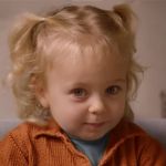 Alice, menina que viralizou em comercial com Fernanda Montenegro, irá apresentar 'Domingão com Huck'