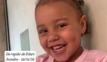 De blush, unhas feitas e perfumadas, as delegadas Cristiana Angelini, Indiara Froes e Alice Batello esbanjam competência e beleza em delegacias do Departamento de Homicídios de Belo Horizonte.