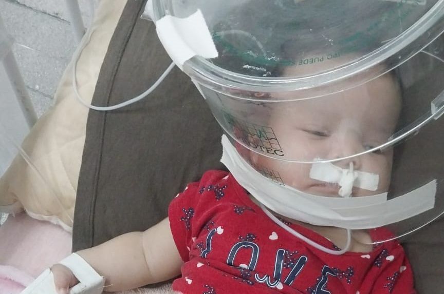 Bebê com bronquiolite segue à espera de vaga em CTI da Grande BH: ‘Dificuldade de respirar’, alerta pai