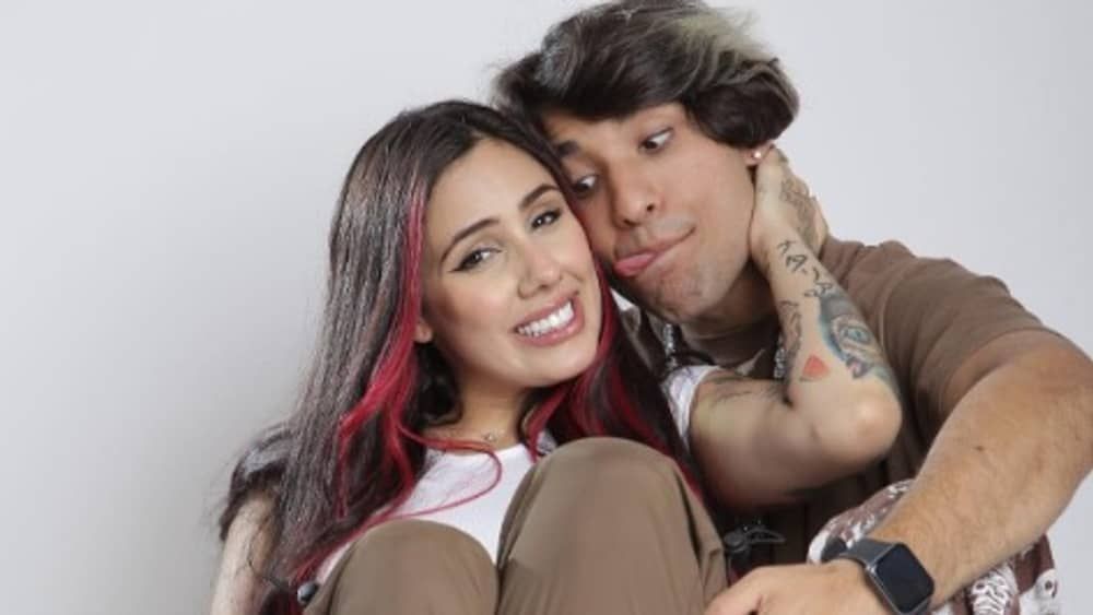 Na porta de A Fazenda 15, namorado de Alicia deseja que ela desista do reality