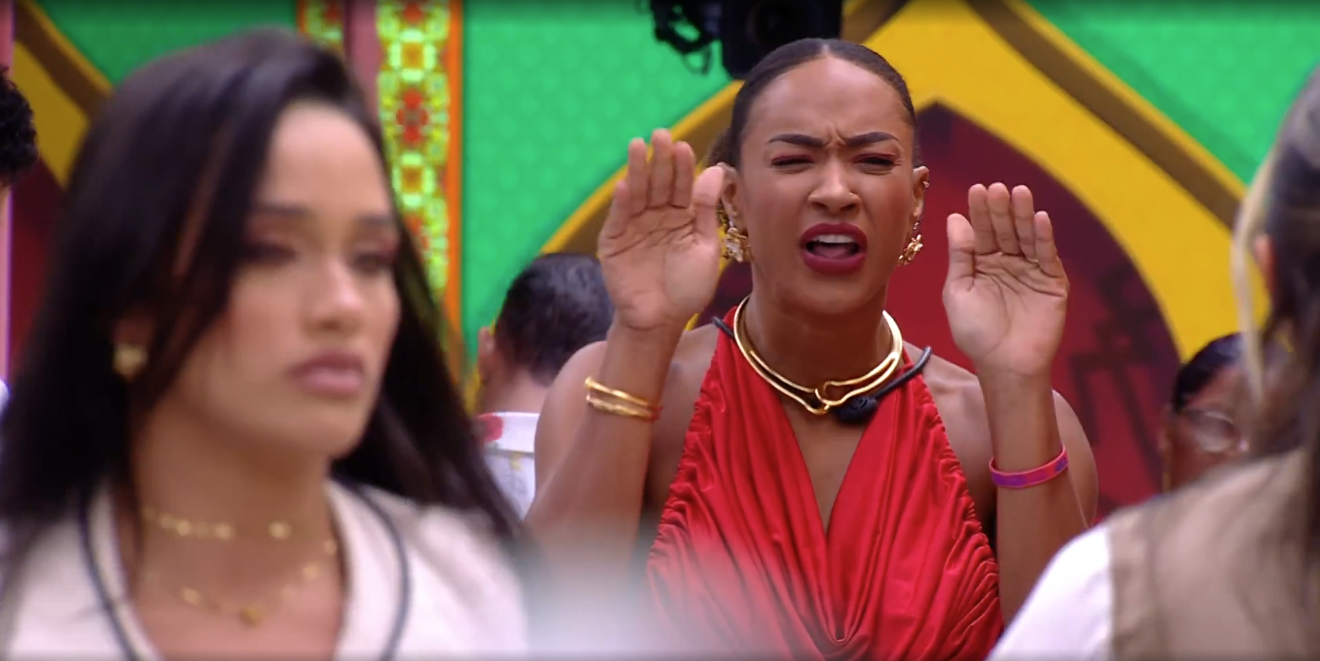 BBB 25: Eva e Renata fazem grave acusação contra Aline, que provoca a dupla