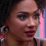 Após eliminação de Diogo, Aline recebe proposta para formar novo casal no BBB 25