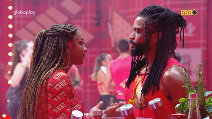 Diogo procura Aline na festa do BBB 25