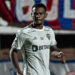 Atlético rejeita proposta do exterior pelo atacante Alisson; saiba valor