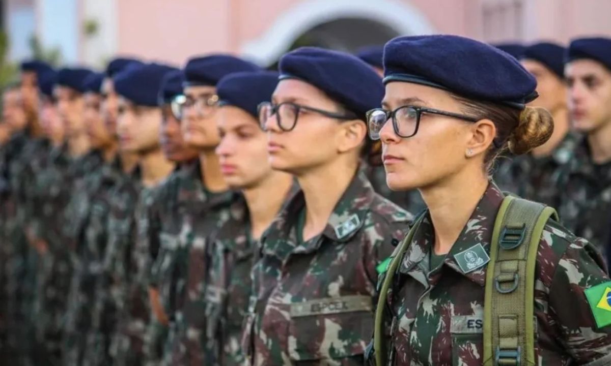 Alistamento militar: 22 mil mulheres já se inscreveram para as Forças Armadas