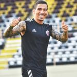 Alvo do Botafogo, Allan admite ofertas e abre o jogo sobre o futuro no Al-Wahda