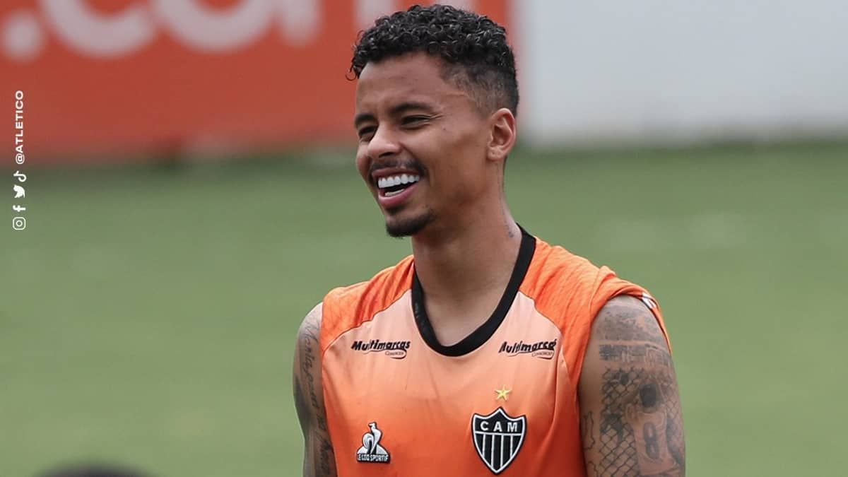 Flamengo encaminha contratação de Allan, do Atlético