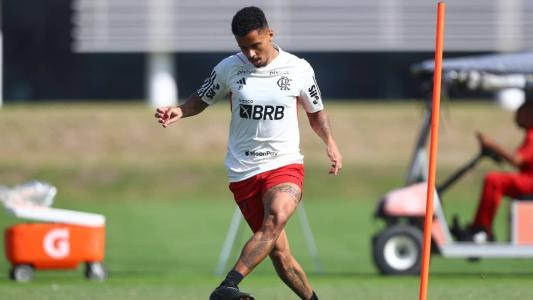 Allan já está integrado ao elenco profissional do Flamengo