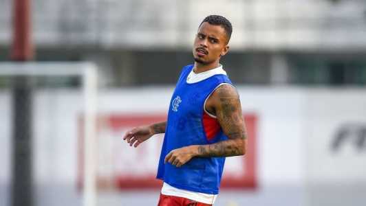 Allan já está treinando com o grupo do Flamengo após recuperação