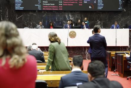 Deputados derrubaram veto do governador Romeu Zema