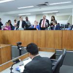 Reajuste de 3,62% a servidores avança na Assembleia de Minas em meio a protestos da segurança