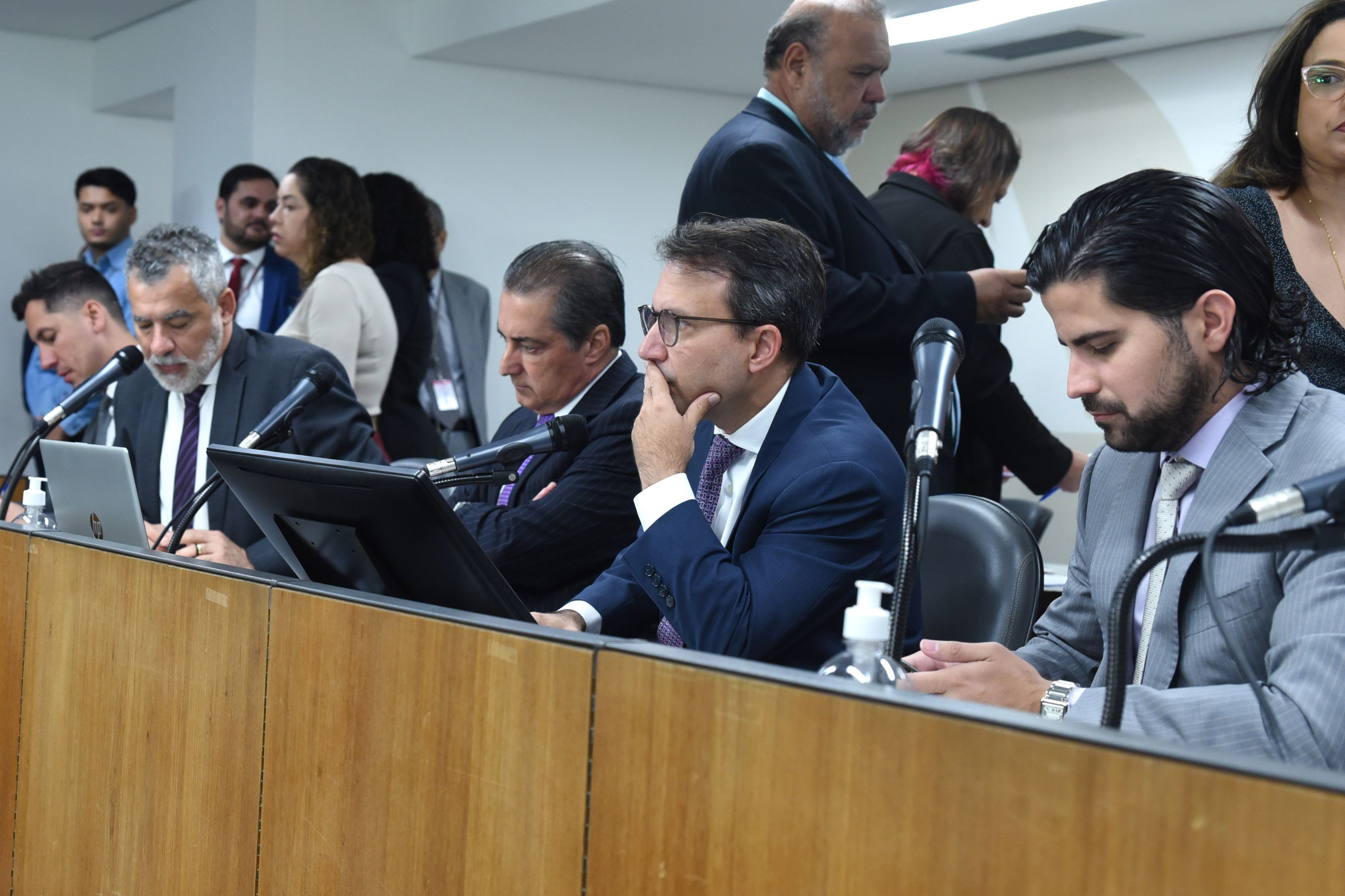 ALMG: projeto que muda regras de contribuição dos servidores do Ipsemg é aprovada na CCJ
