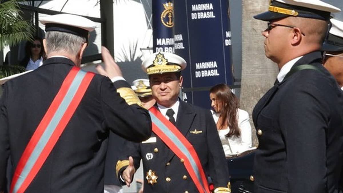 Em carta, militares saem em defesa de ex-comandante da Marinha citado em delação