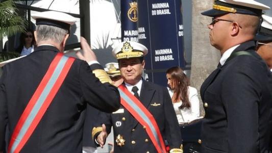 Almirante Almir Garnier teria sido citado pelo coronel Mauro Cid em delação premiada