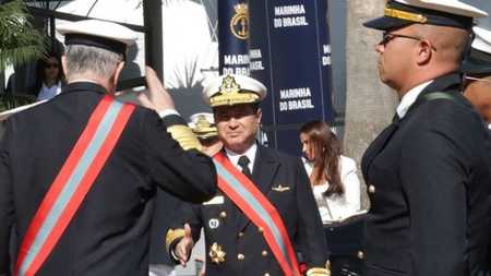 Almirante Almir Garnier teria sido citado pelo coronel Mauro Cid em delação premiada