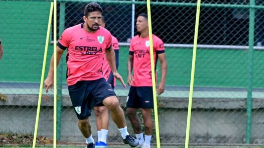 Aloísio deve voltar aos relacionados do América diante do Corinthians no fim de semana