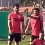 Aloísio, do América, leva arma de brinquedo ao treino para fugir de 'trote'; veja