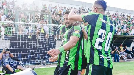Aloisio marcou o primeiro gol do América sobre o Cruzeiro