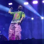 Com show de luzes e fogos, Alok ‘esquenta’ a noite de Carnaval em Recife