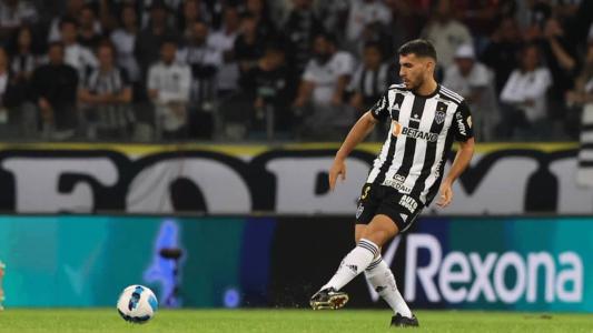 Alonso foi titular no Atlético em 2020, 21 e 22 e atualmente está no futebol russo