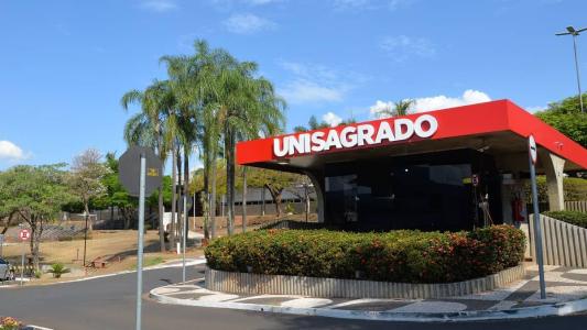 Alunas que debocharam de colega de 45 desistem da graduação