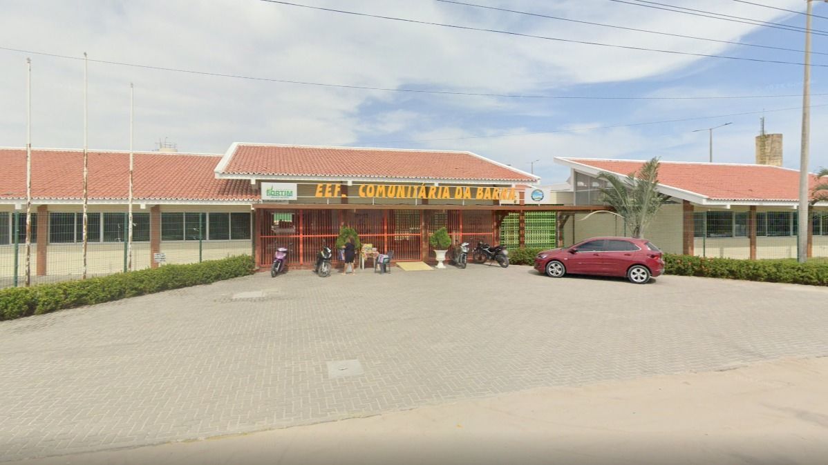 Aluno é forçado a tomar molho de pimenta como 'punição' por professora, denúncia mãe