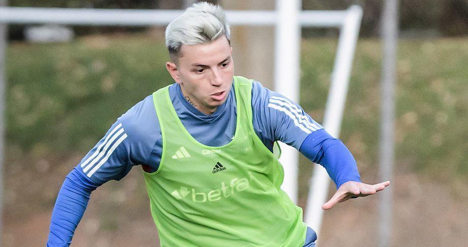 Cruzeiro: Barreal fica fora de treino e segue como dúvida para jogo contra São Paulo
