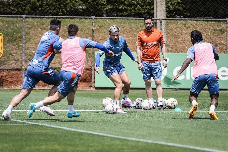 Escalação do Cruzeiro: Barreal volta, mas Seabra tem baixa importante contra o Libertad