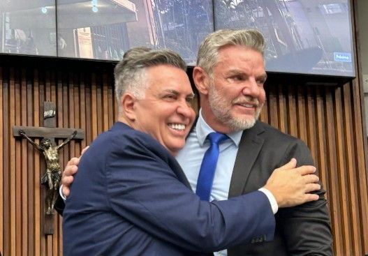 Álvaro Damião tira férias, e Juliano Lopes volta a assumir a Prefeitura de Belo Horizonte