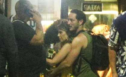 Participantes do Dança dos Famosos curtem madrugada no Rio