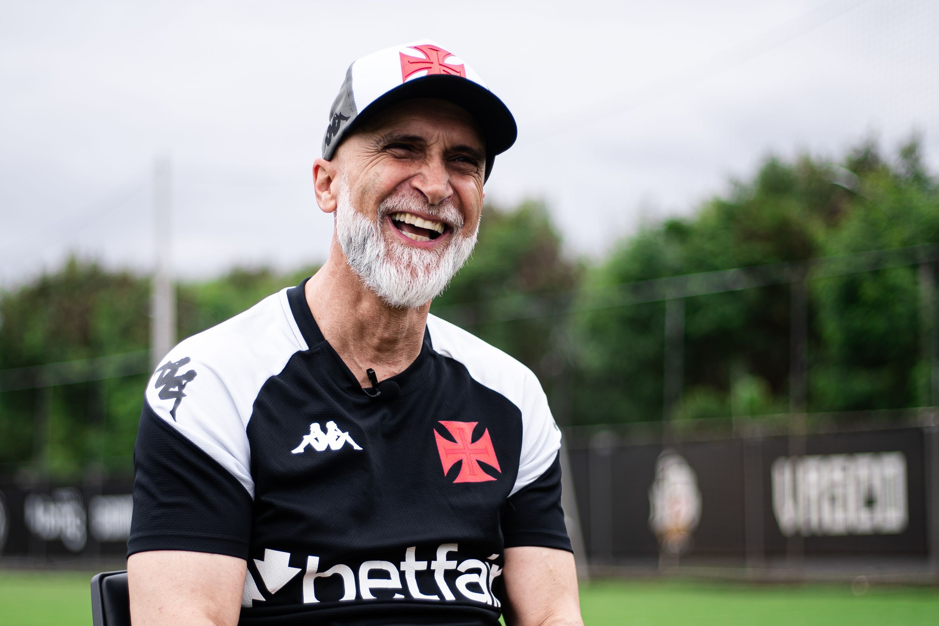 Com inspiração nos melhores da Europa, Álvaro Pacheco realiza sonho no Vasco