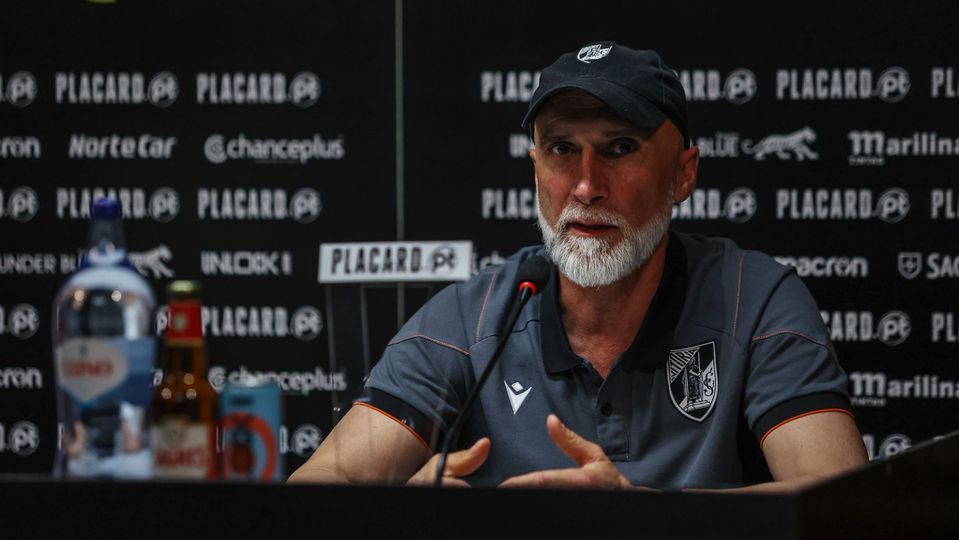 Criticado por presidente em Portugal, novo técnico do Vasco abre processo
