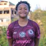 Jogadora de futebol baiana, de 21 anos, é encontrada morta em piscina