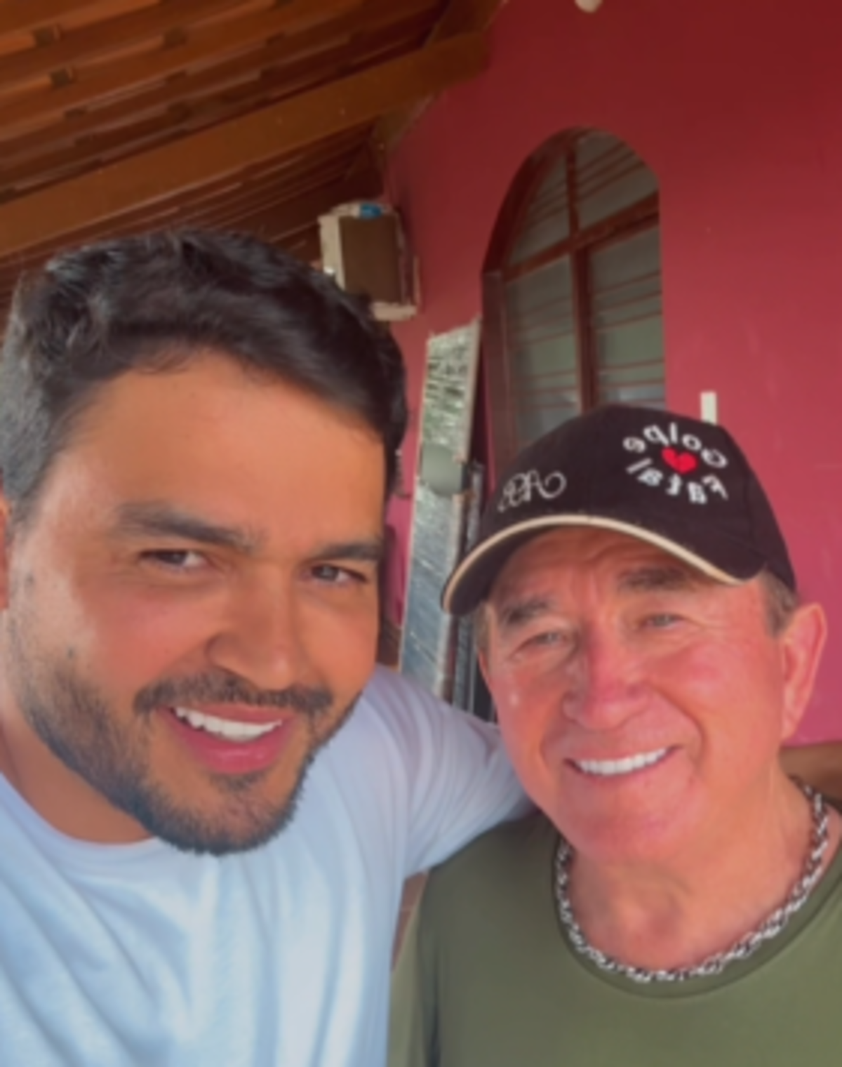 Vídeo: Amado Batista revela segredo para estar em forma e com saúde aos 73 anos