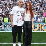 Richarlison faz primeira publicação ao lado de namorada nas redes sociais