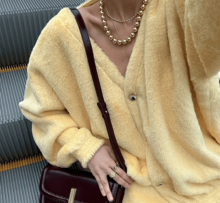 Amarelo Manteiga a cor que ilumina a moda com estilo