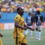 Em estádio lotado, Amazonas vence Botafogo-PB e garante vaga na Série B
