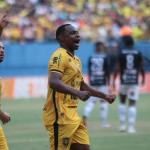 Em estádio lotado, Amazonas vence Botafogo-PB e garante vaga na Série B