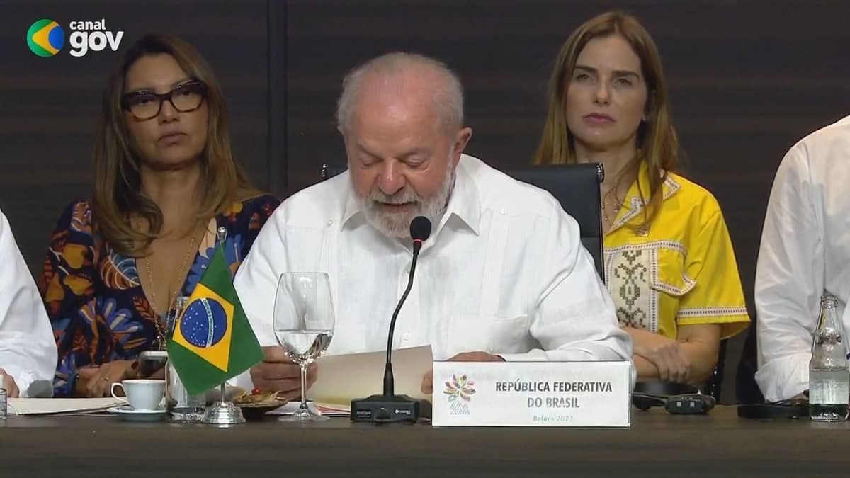 “Amazônia não pode ser tratada como depósito de riqueza”, diz Lula em Cúpula
