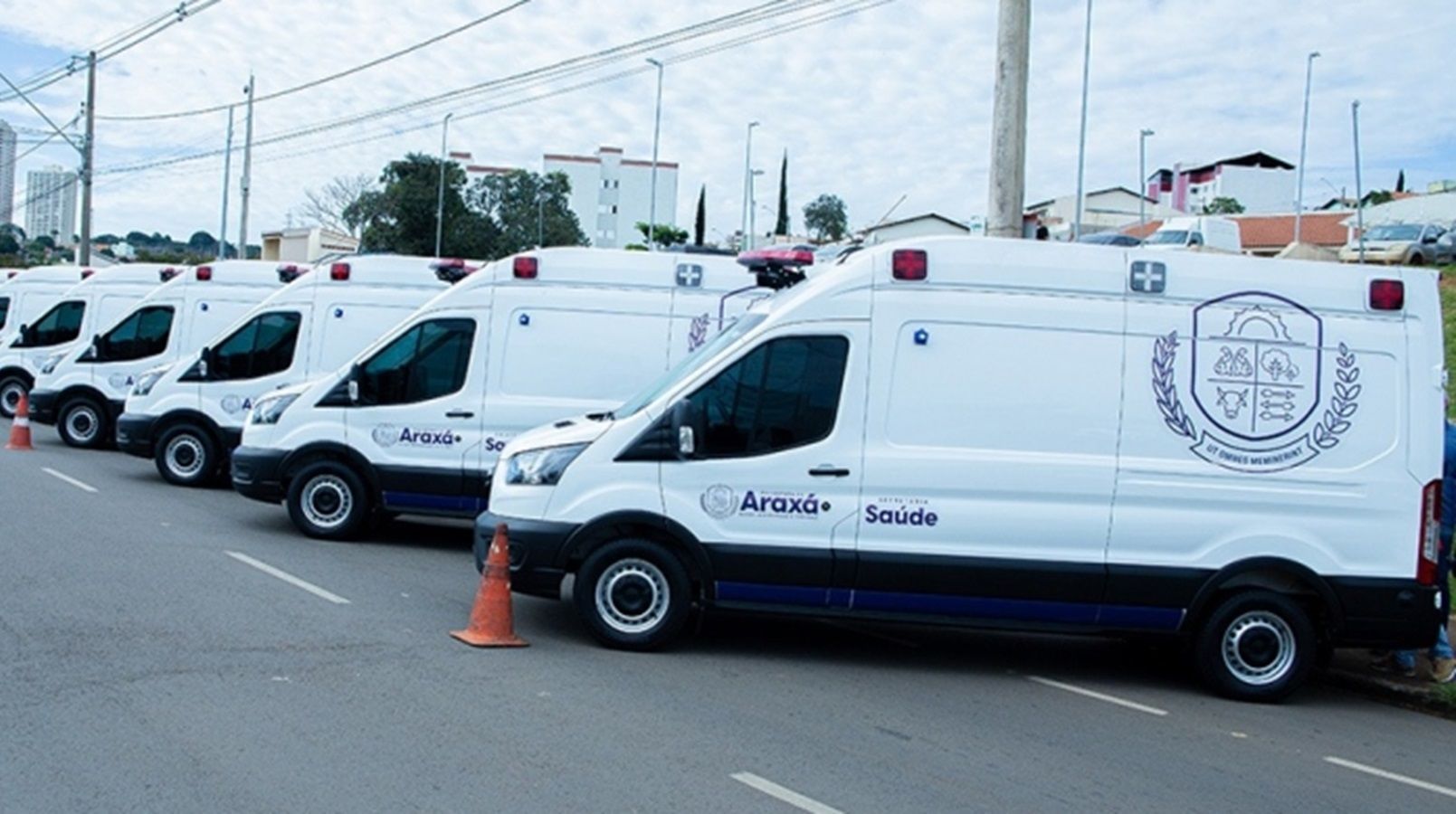 Bêbado, servidor pega ambulância para levar pessoas em festa e acaba preso em MG